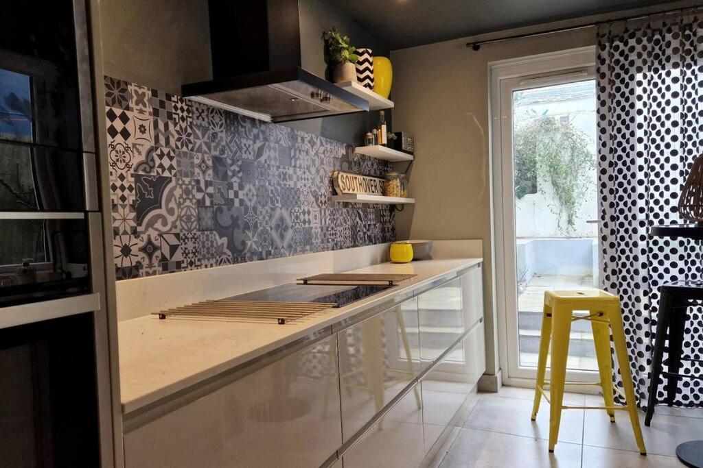 Stylish Townhouse 15 Mins To Laines & Seafront Villa Brighton Eksteriør billede