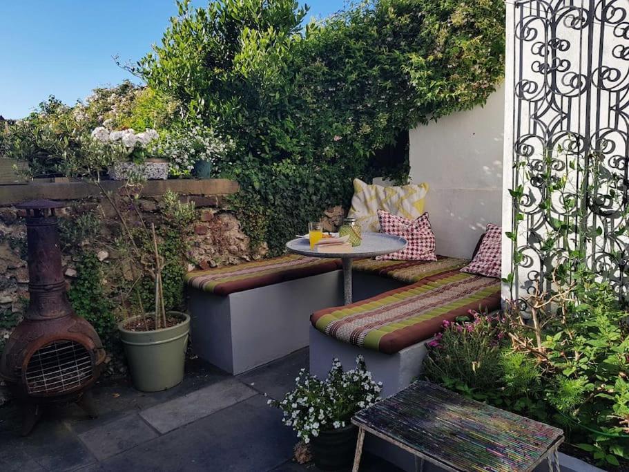 Stylish Townhouse 15 Mins To Laines & Seafront Villa Brighton Eksteriør billede